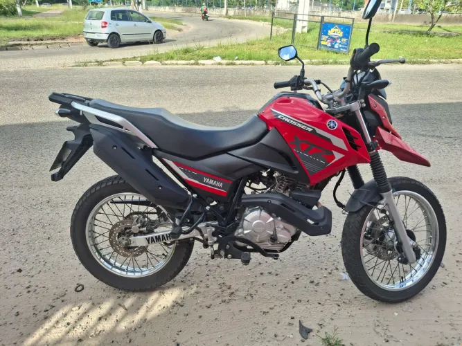 Crosser leia o anúncio