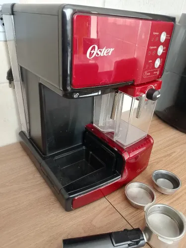 Cafeteira Oster Prima latte 