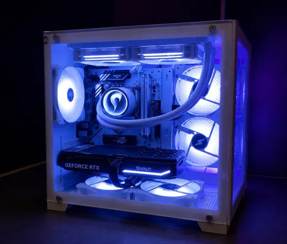 PC Gamer i9 | RTX 4060 8GB | 32GB RAM | SSD NVMe 1TB | Water Cooler 240mm