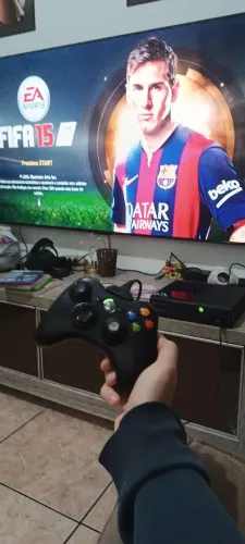 XBOX 360 SUPER SLIM 2CONTROLES ORIGINAIS