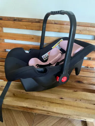 Bebê Conforto até 13kg Styll Baby Preto e Rosa