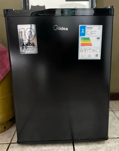 Frigobar Midea 67L