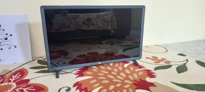 Smart TV LG 32" HD - HDR - Ótima Imagem - Com Suporte de Parede