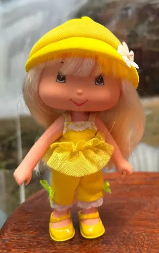 Boneca moranguinho docinho de maracujá