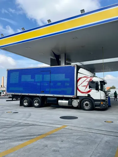 Scania truck p250 baú 2017