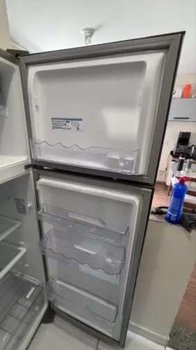 Geladeira Electrolux Frost Free 310L Duplex Cor Inox com freezer (TF39S)