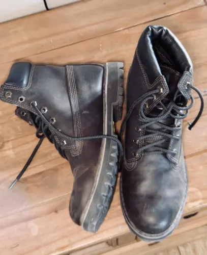 Bota Bullterrier 41 (usado)