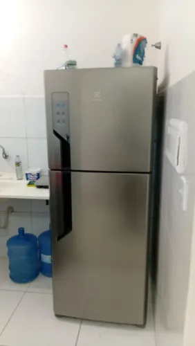 Geladeira Electrolux  praticamente zerado