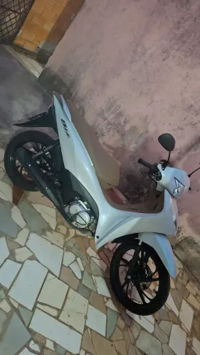 Vendo BIZ 125 EX ? 2025