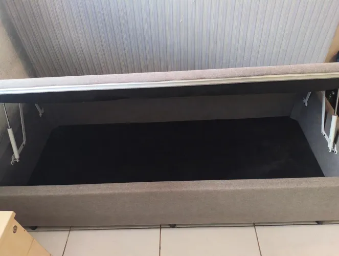 Cama de solteiro com bau