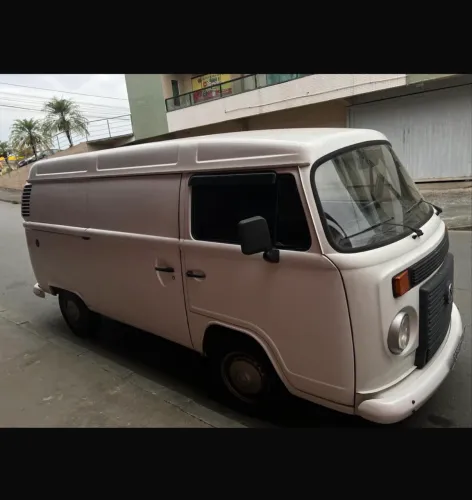Volkswagen Kombi Furgão 1.4 MI Total Flex 8V 2012