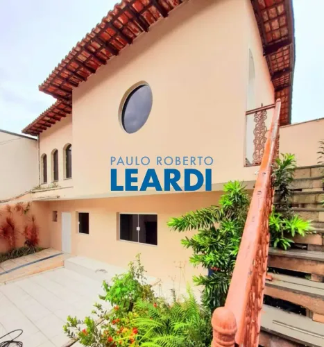 CASA ASSOBRADADA - ANÁLIA FRANCO - SP