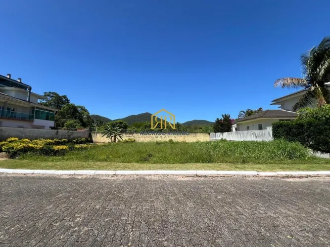 More no melhor condomínio fechado de Floripa