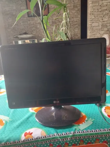 Monitor lg led 20polegadas bivolt