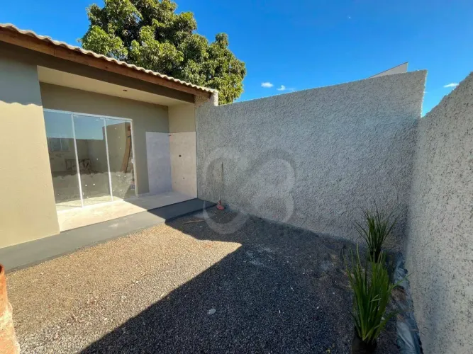 Casa com 2 dormitórios à venda, 63 m² por R$ 320.000 - Conjunto Vivi Xavier - Londrina/PR