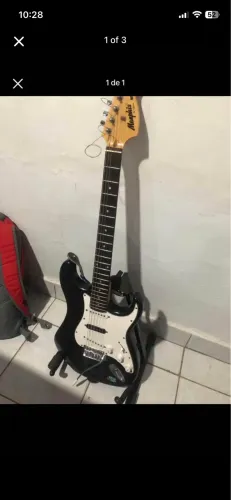 Guitarra Stratocaster preta
