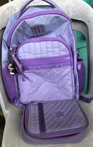 Mochila e estojo Rebecca Bonbon