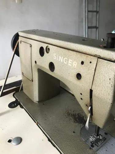 Máquina de costura industrial singer série dourada 