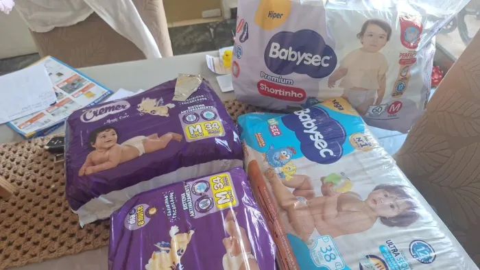 Vendo 4 pacotes de Fralda M