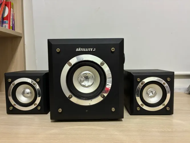 Subwoofer 2.1 Satellite 1500w pmpo 