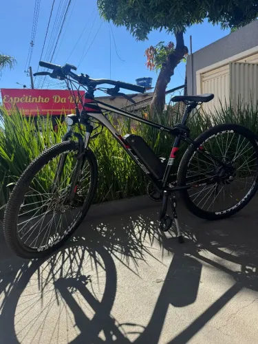 BICICLETA ELETRICA RIDER 29 10AH PRETA<br><br>LITHIUM 10AH PRETO