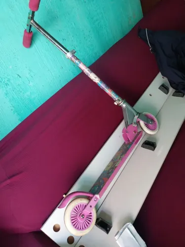 Vendo patinete.para criança ate 7 anos.