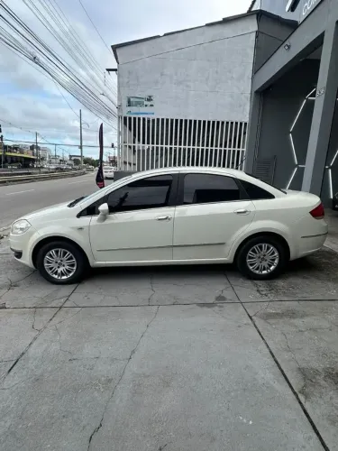 Fiat Linea Essence 1.8 Flex 16V 4P 2016