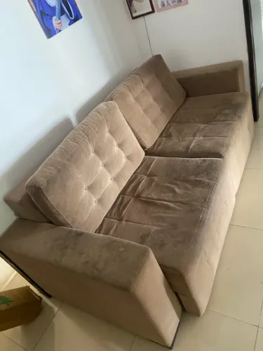 VENDE-SE SOFÁ 4/5 LUGARES USADO EM ÓTIMO ESTADO