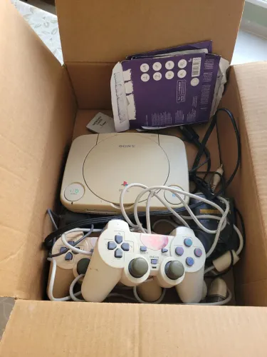 PS1 slim funcionando c/ 2 controles e memory card
