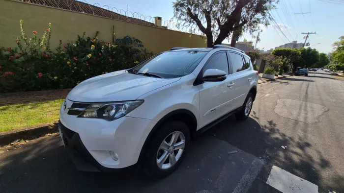 Toyota RAV4 2.0 4X2 16V Aut. 2014