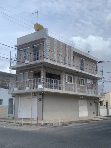 Casa à Venda em Patos-PB, Centro-Liberdade;Rua Prof. Oscar Torres, n°530 R$ 750.000,00mil