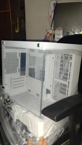 Gabinete com lateral em Vidro, Fonte Elektra 650w e Memória Ram DDR4 8GB.