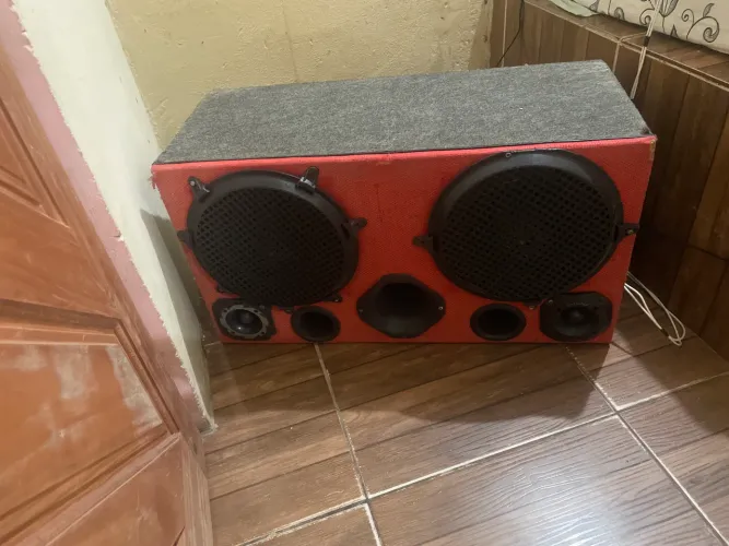 Vendo caixa de som com módulo 