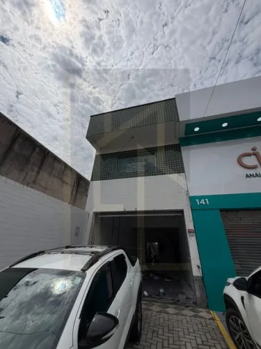 Salão Comercial para Locação em Itaquaquecetuba, Centro, 2 banheiros