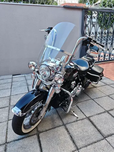 HARLEY DAVIDSON ROAD KING CLASSIC 2017