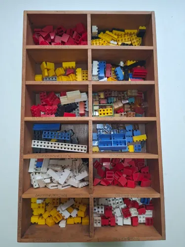 Brinquedo antigo Hering-Rasti