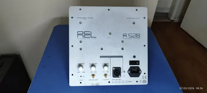 AMPLIFICADOR SUBWOOFER REL R-528 Sub bar System Classe D 500W RMS FREQUÊNCIA -6db a 21Hz