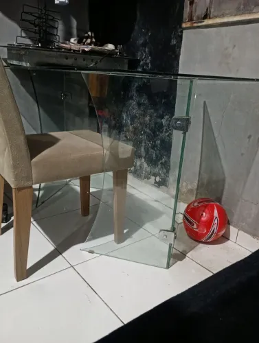 Mesa de vidro Marvite