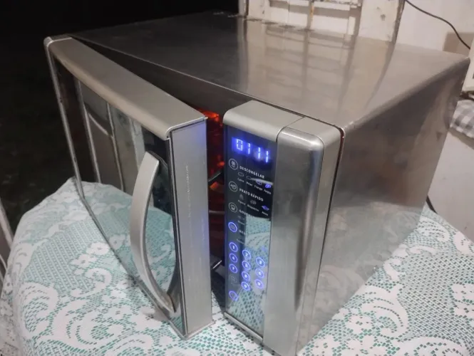 Microondas Electrolux 30LT espelhado e inox - ENTREGA GRÁTIS (consultar região)