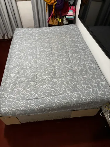 Cama box Euro casal com baú