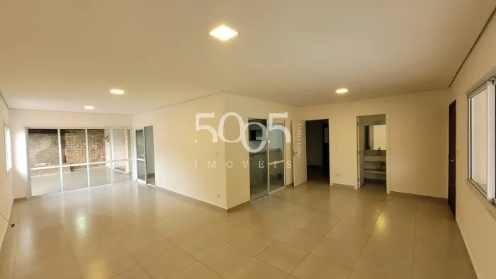 Casa térrea para locação no Campos de Santo Antônio com 3 suítes + edícula com 2 dormitóri