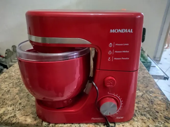 Batedeira orbital mondial 700w