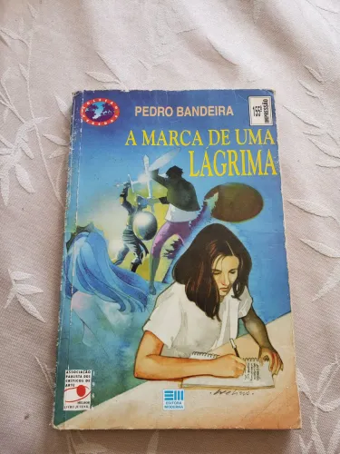 Livro A marca de uma lágrima (troca/venda)