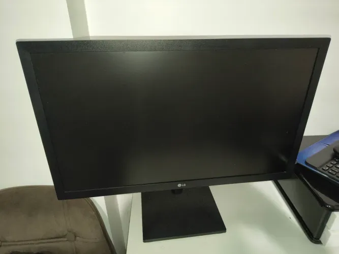 Vendo monitor LG 21.5 pol