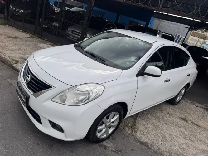 Nissan Versa SL 1.6 16V Flex Fuel 4P Mec. 2014