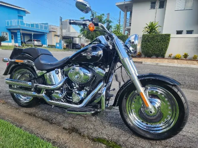 Fat Boy Special 2014 Preta (terceiro dono). Apenas 35 mil km.