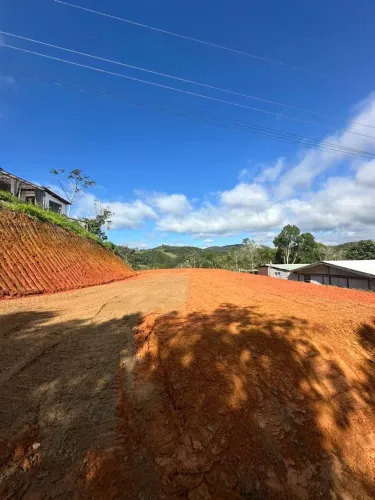 Terreno grande em São Pedro de Alcântara