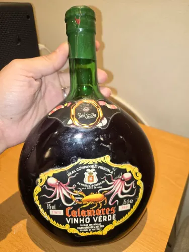 Vinho Verde Tinto Calamares - Garrafa Antiga de Coleção