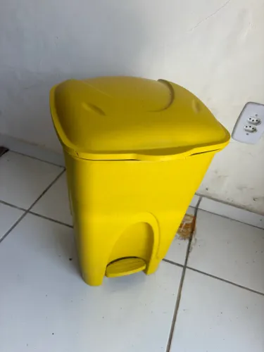 Lixeira Cesto Pedal 30l amarela