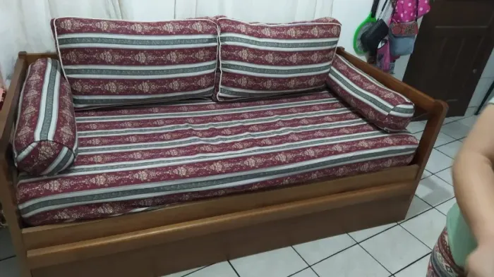SOFÁ CAMA/BICAMA DE MADEIRA 